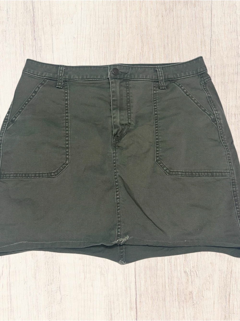 Universal Thread Olive Green Utility Mini Skirt Raw Hem Cotton Women’s 12/31